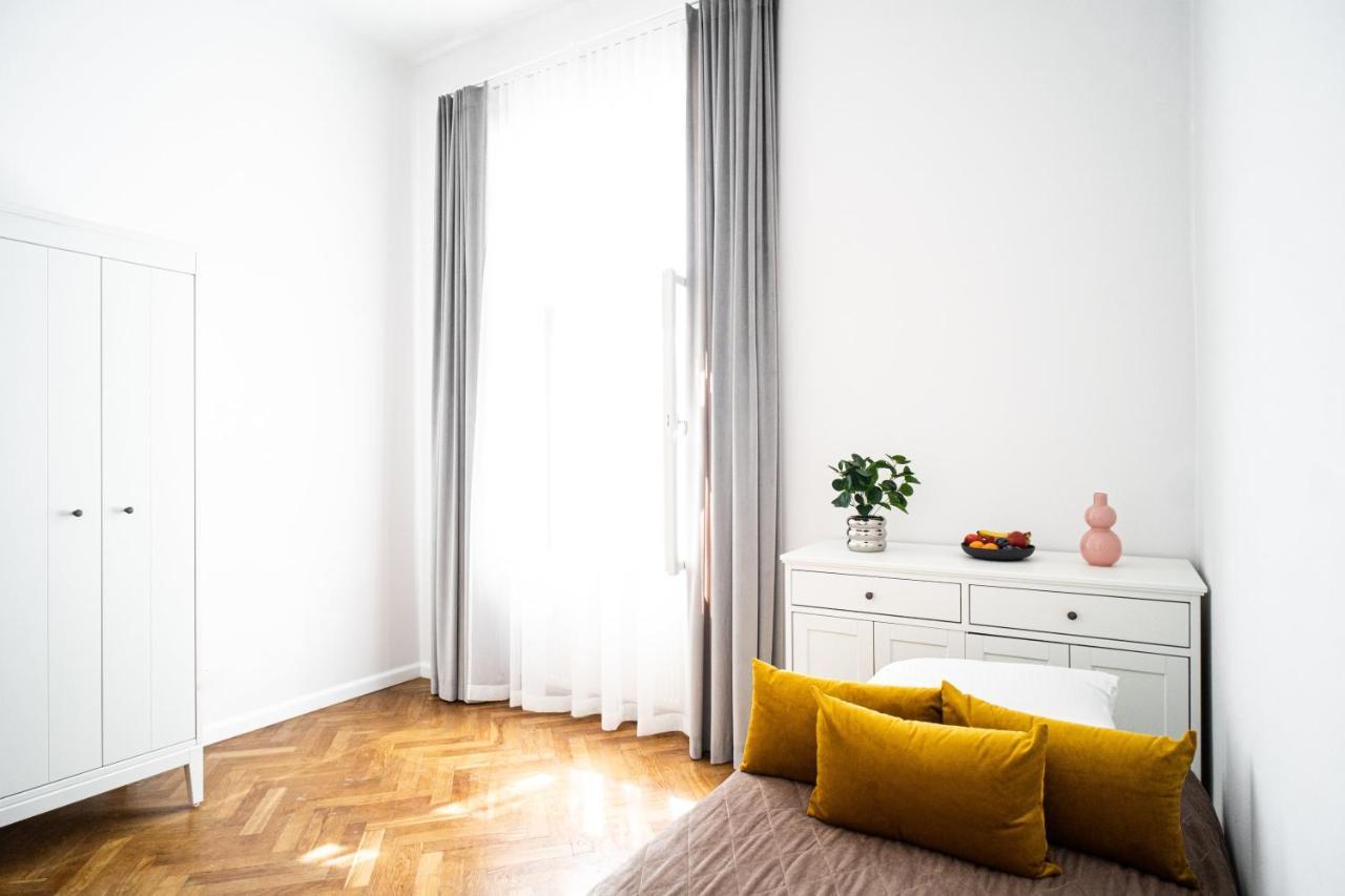 Golden Queen Apartments City Center Krasków Εξωτερικό φωτογραφία